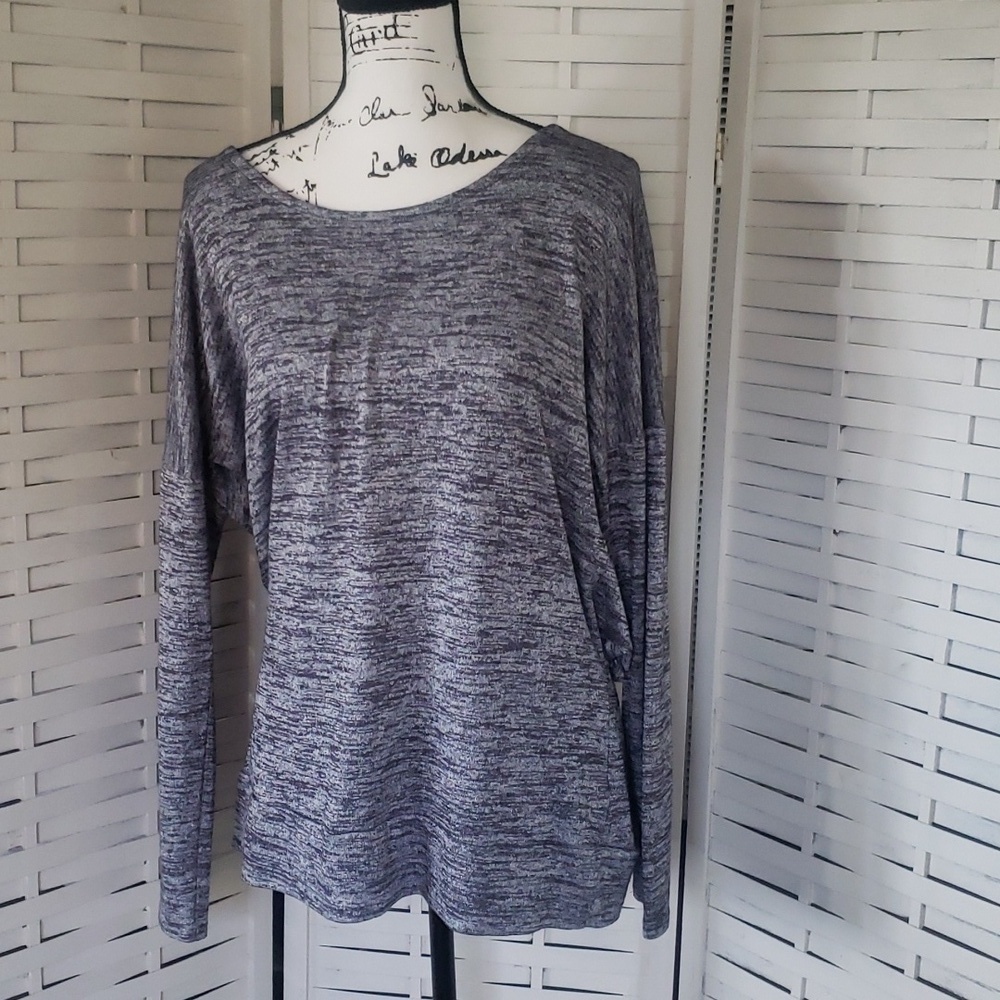 Athleta gray long sleeve backless all sport everywhere top L